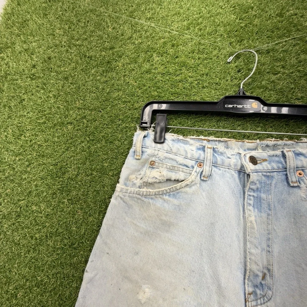 Levis shop confidence